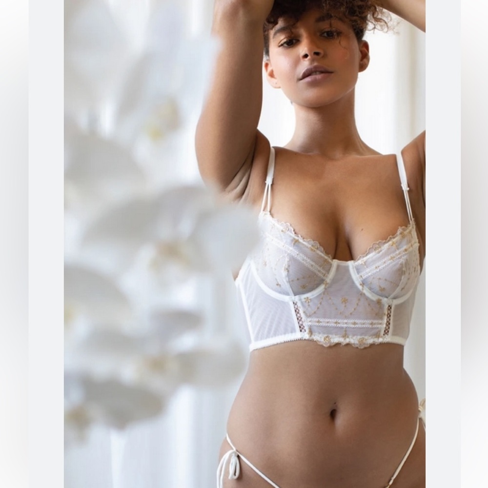 Beautiful BNWT Kay the label white and gold bra